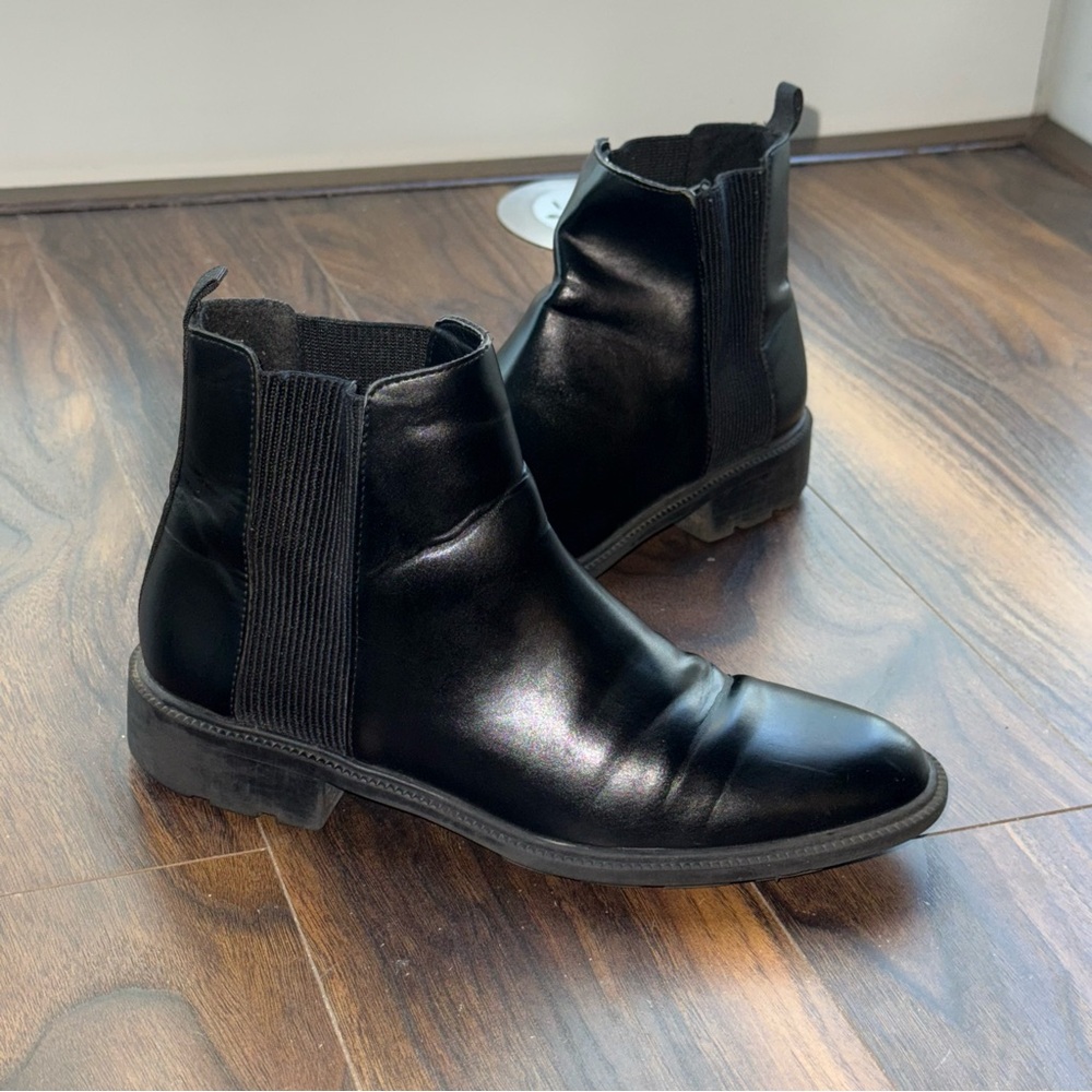 ZARA Black Chelsea Boots – Women’s Size 38 (US 7.5)